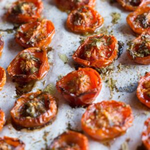 Sliced, dehydrated tomatoes with salt and pepper